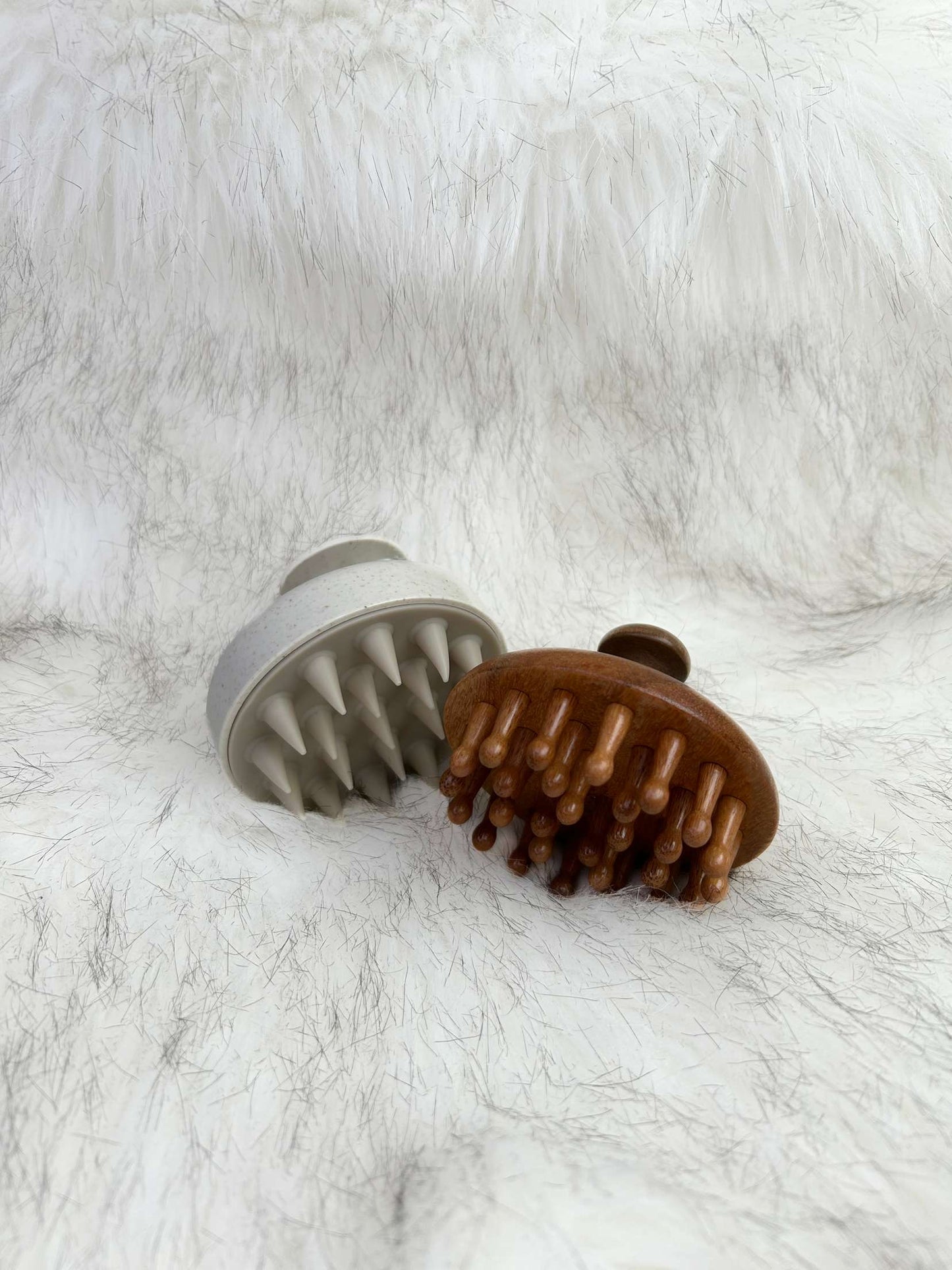 SILICONE MASSAGER/SCALP GROWTH STIMULATOR